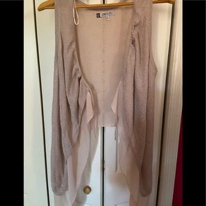 Jennifer Lopez vest